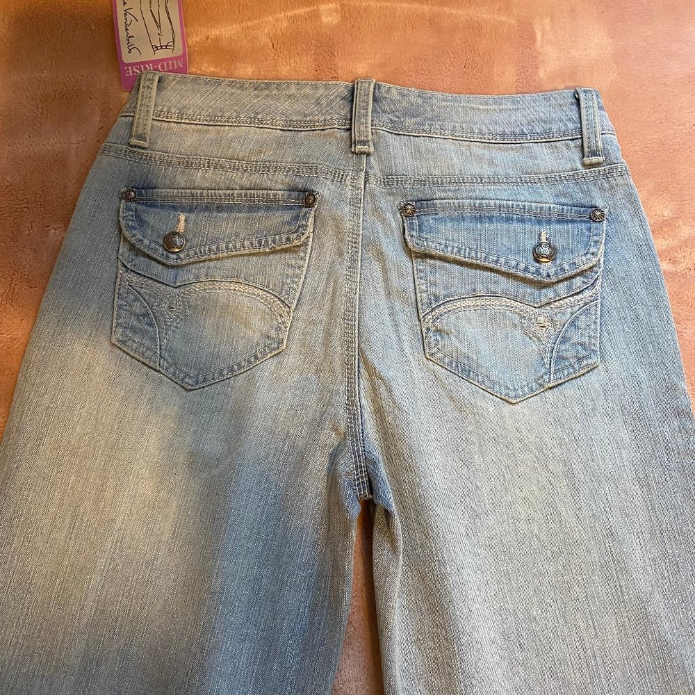 Gloria Vanderbilt Mid Rise bootcut jeans - Picture 7 of 8